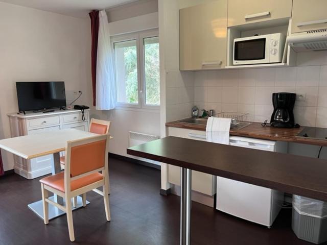 Les Bords De L'Aveyron Aparthotel Nègrepelisse Екстериор снимка